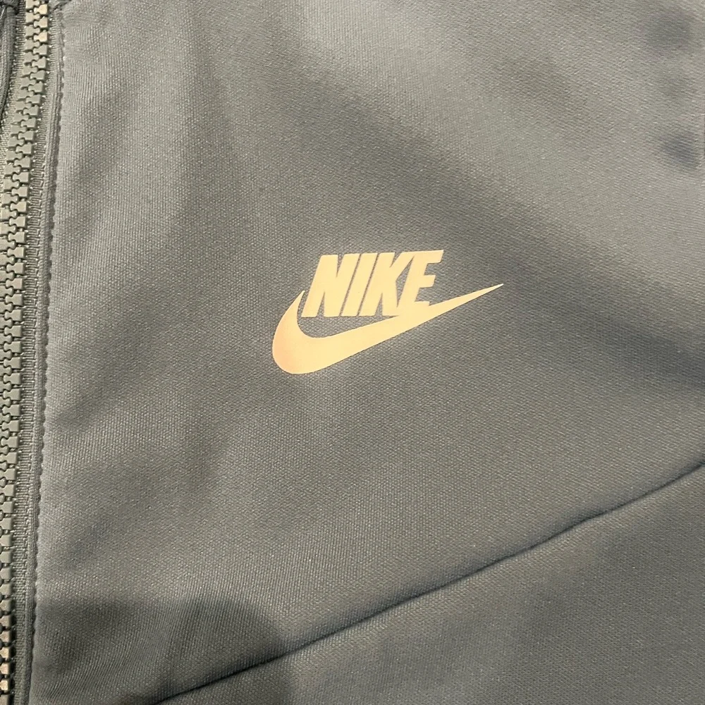 Nike Kids Teal Track Suit Set - Picture 5 of 11